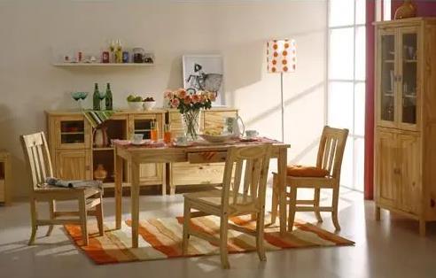 松木家具怎么樣，松木家具的優(yōu)缺點有哪些？