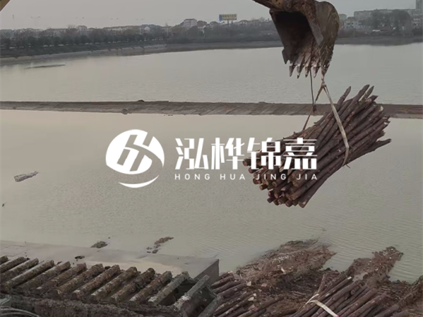 包工包料和清工施工哪種更劃算？1000根松木樁正常施工周期要多久？